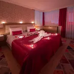 Отель Grand Zentrum & Cafe Restaurant - Taksim Square 3*