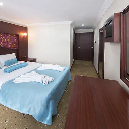 Grand Zentrum & Cafe Restaurant - Taksim Square 3*