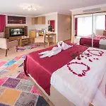 Hotel Grand Zentrum & Cafe Restaurant - Taksim Square