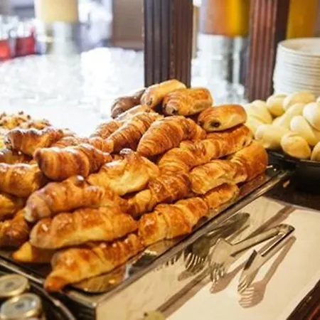 Grand Zentrum & Cafe Restaurant - Taksim Square 3*