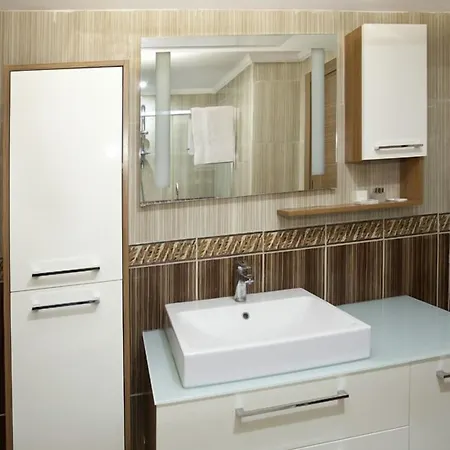 Grand Zentrum & Cafe Restaurant - Taksim Square Estambul