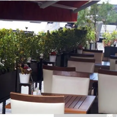 Grand Zentrum & Cafe Restaurant - Taksim Square Stambuł