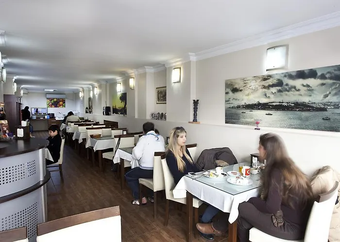 Grand Zentrum & Cafe Restaurant - Taksim Square 3*
