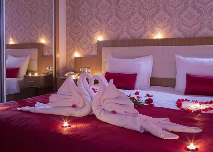 Grand Zentrum & Cafe Restaurant - Taksim Square Hotell 3*