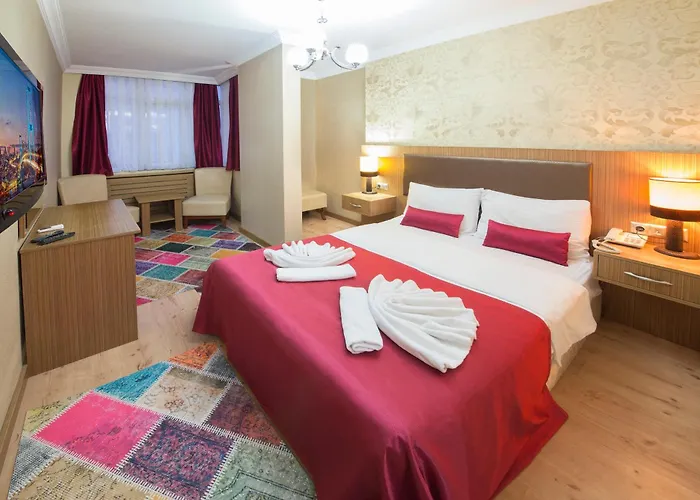 Hotell Grand Zentrum & Cafe Restaurant - Taksim Square 3*