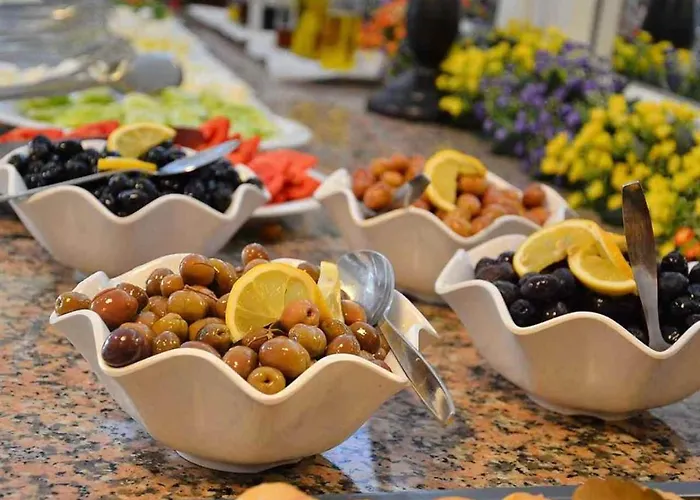 Grand Zentrum & Cafe Restaurant - Taksim Square Hotell 3*