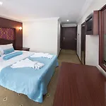 Grand Zentrum & Cafe Restaurant - Taksim Square 3*