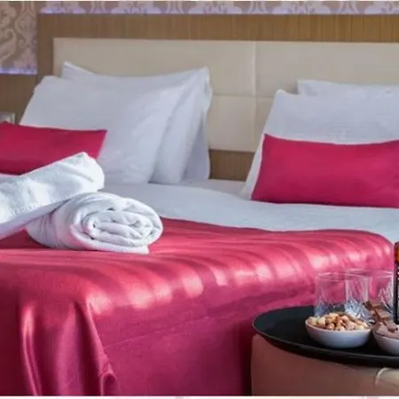 Hotel Grand Zentrum & Cafe Restaurant - Taksim Square 3*